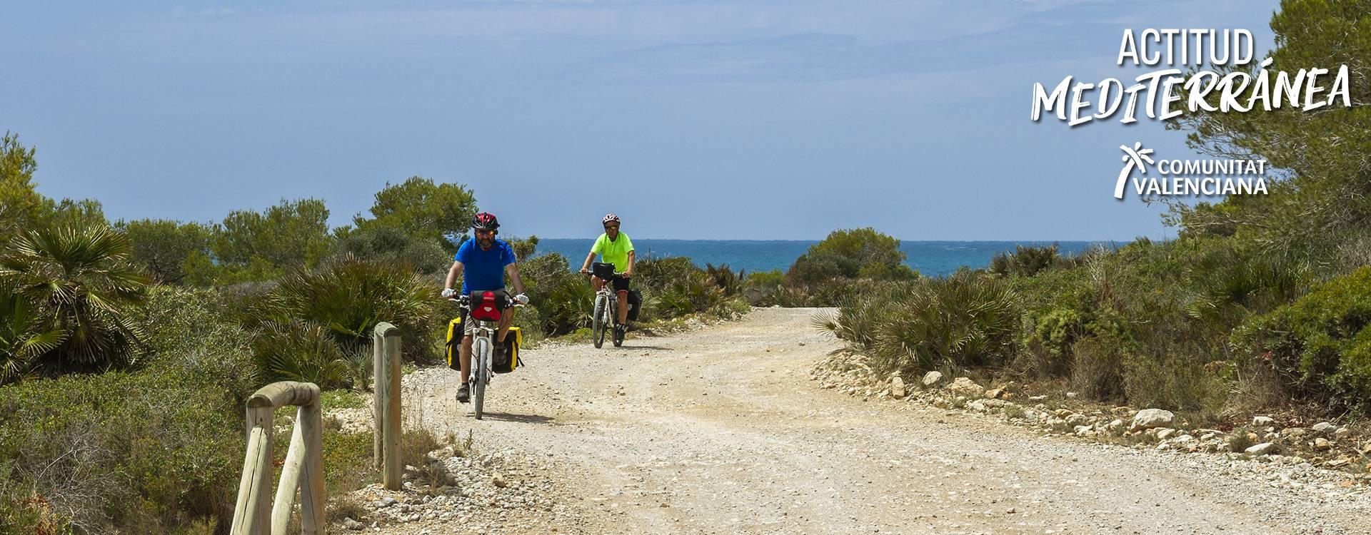 Gaudeix de la bicicleta i la muntanya 	